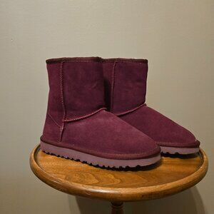 NWOT, Women's Ugg Boots
